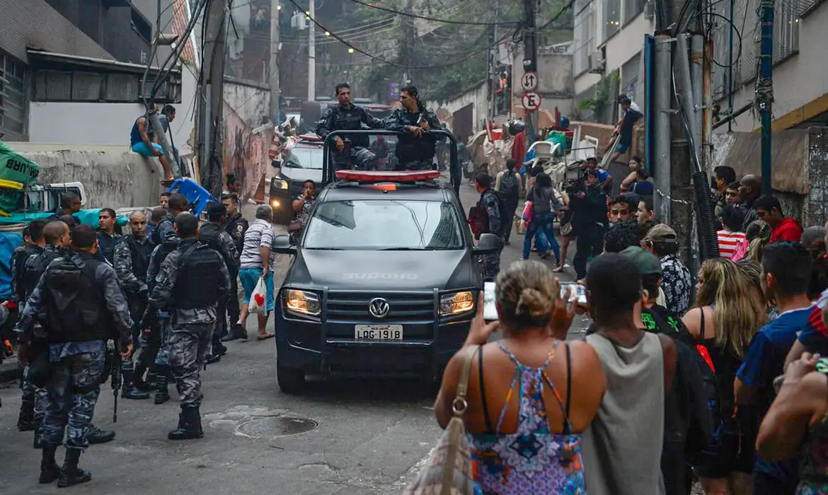 Violência no Rio de Janeiro: O Impacto Profundo na Vida dos Cariocas e nos Custos Econômicos